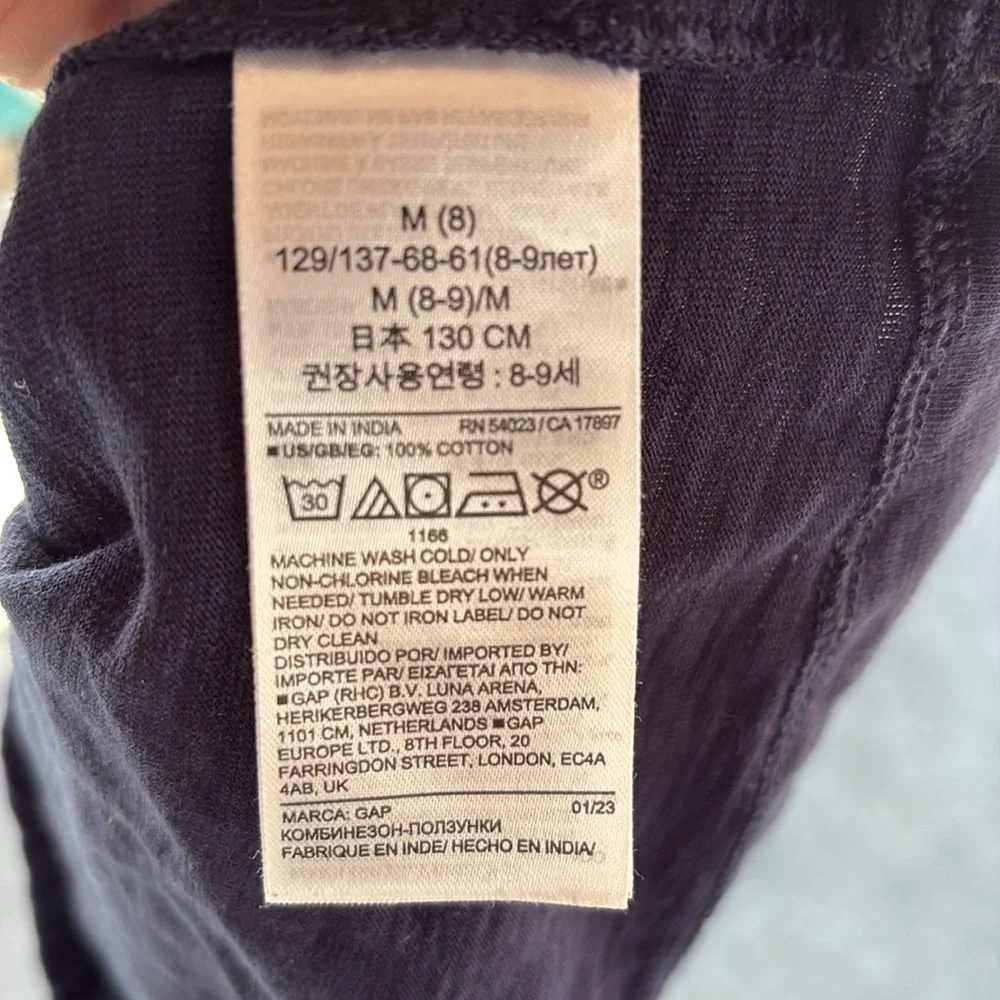 GAP Navy and Rust Long Sleeve Kids Tee - Size Medium (8)